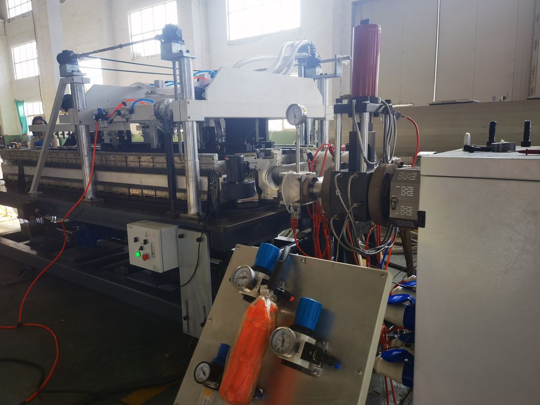 Linea di estrusione di tubi ondulati a parete singola con alimentazione automatica e contattore Siemens