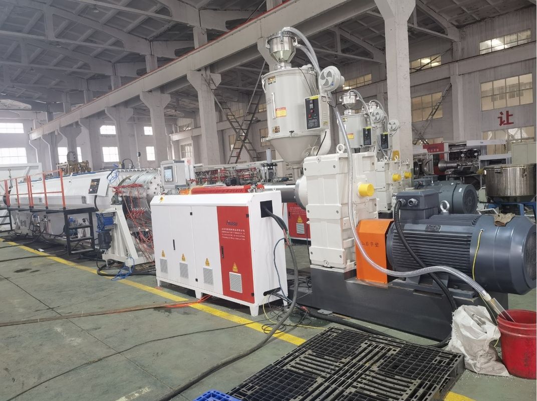 Linea di estrusione a parete solida di tubi in HDPE PP per estrusione a vite singole di tubi resistenti e resistenti