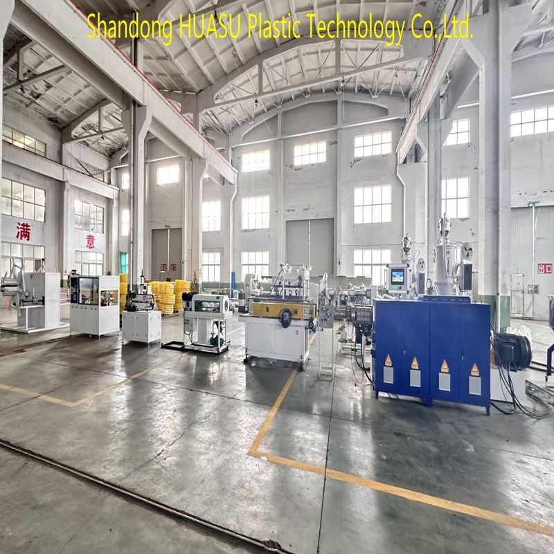 Linea di estrusione tubi DWC orizzontale da 800mm di diametro, con capacità 60-2000kg/h e sistema PLC Siemens