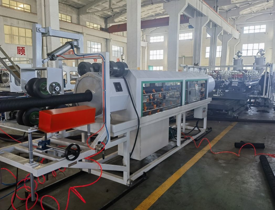Linea di estrusione di tubi corrugati a doppia parete in PE / PP / PVC con tecnologia di formazione del vuoto fino a 1600 mm di diametro