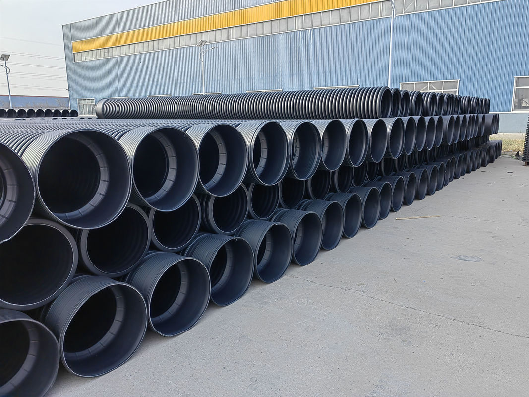 PE / PP / PVC doppia parete tubo ondulato linea di estrusione con 38CrMoALA materiale a vite e Siemens motore