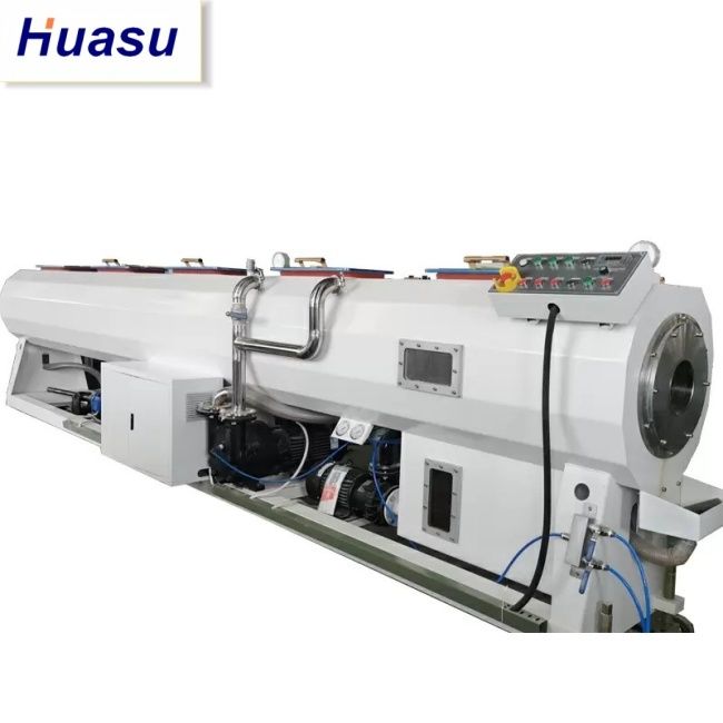 Linea di estrusione di tubi corrugati a doppia parete con una gamma di diametro di taglio da 32 a 1600 mm e un processo di raffreddamento ad acqua con tecnologia Siemens PLC