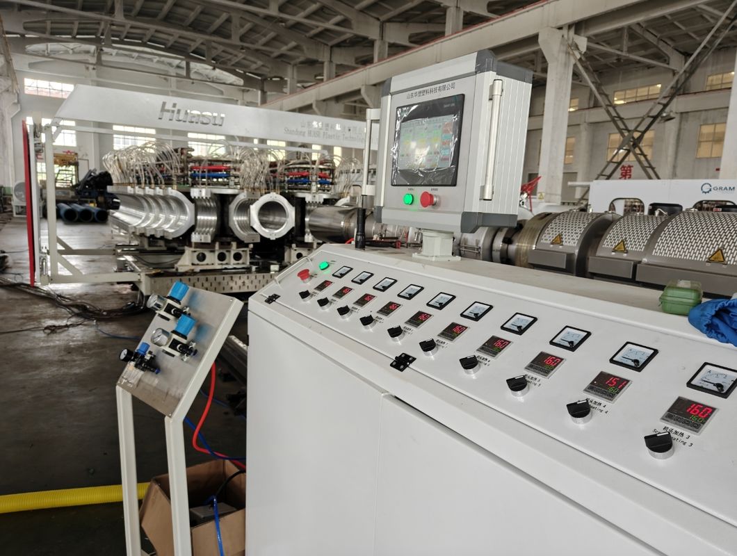 Linea di produzione estrusore per tubi in plastica a doppia parete ondulata ad alta efficienza