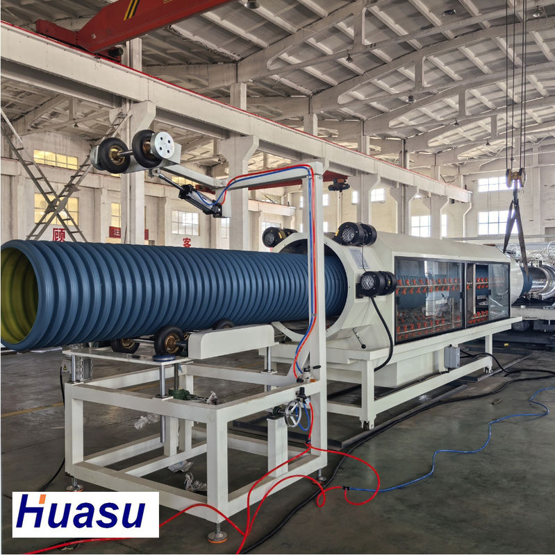 Linea di estrusione di tubi corrugati a doppia parete per PE PP PVC 380V di tensione personalizzata