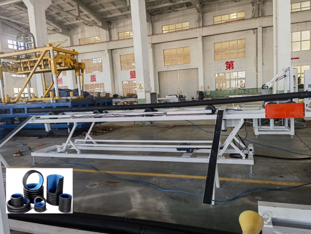 Linea di estrusione per tubi corrugati a doppia parete con diametro minimo di 63 mm e alimentazione automatica