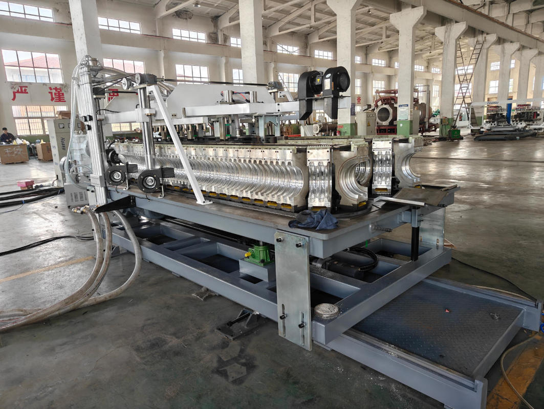 Linea di estrusione per tubi corrugati a parete singola con tensione 220-440V, velocità di uscita massima 15 m/min e specifiche 75-250mm