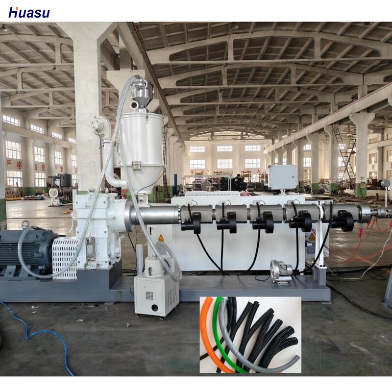 Linea di estrusione per tubi corrugati a doppia parete con motore AC Siemens, rapporto di vite 33:1 e sistema di raffreddamento ad acqua