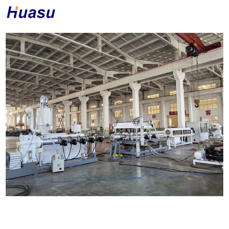 Linea di estrusione di tubi di protezione del cavo da 32 mm-1600 mm con interfaccia touch screen di controllo PLC e vite di trattamento della nitrurazione