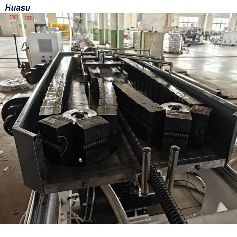 Linea di estrusione per tubi corrugati a parete singola con controllo PLC, con profondità di nitrurazione del cilindro 0,4～0,7 mm e componenti elettrici Schneider/Siemens