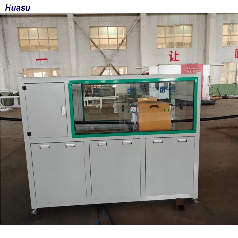 Linea di estrusione di tubi ondulati a parete singola controllata da PLC con design a vite singole e materiale di manica idrica in acciaio