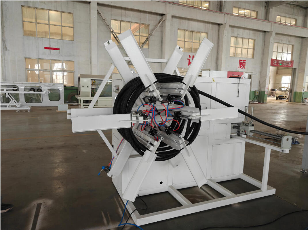 Linea di estrusione di tubi ondulati a parete singola con 110 mm Max Pipe Size, sistema di raffreddamento ad acqua e motore Siemens per la produzione ad alta velocità