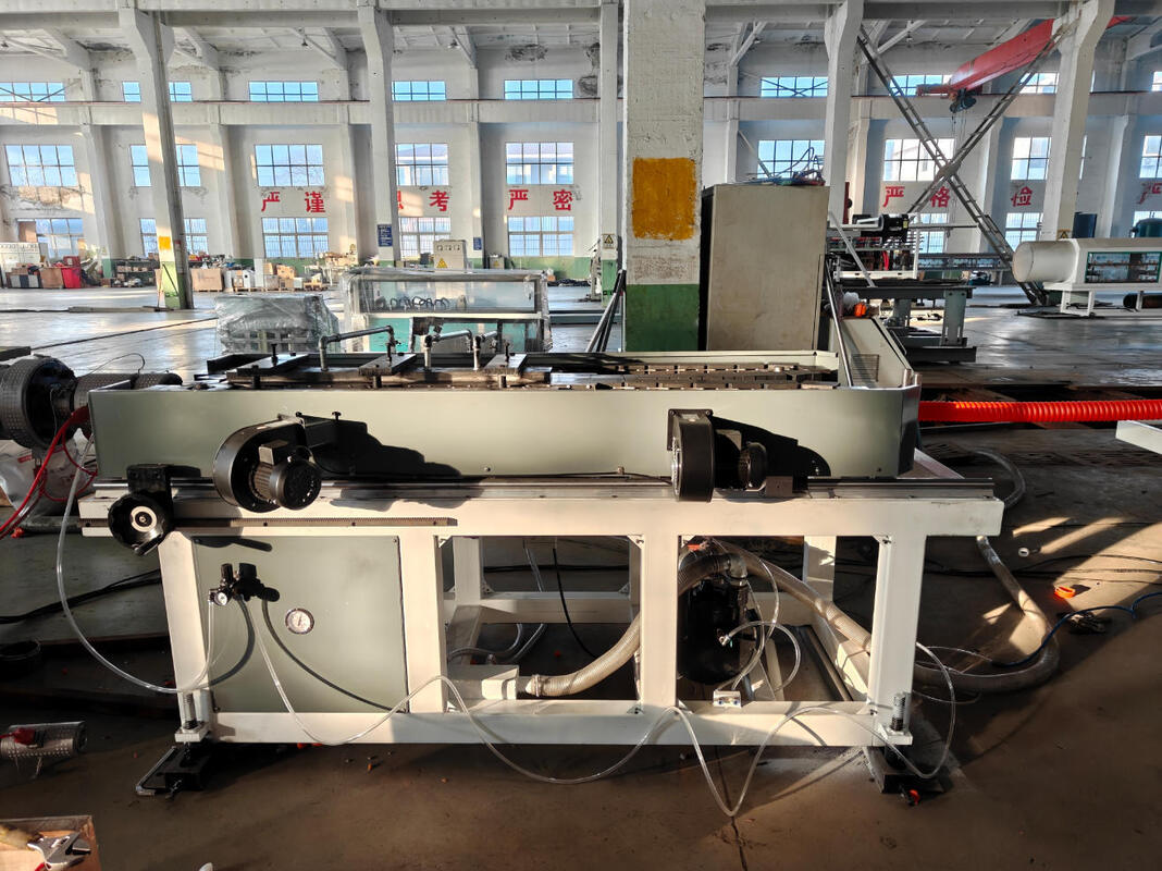 Linea di estrusione per tubi corrugati a parete singola per sistema di raffreddamento ad acqua per la lavorazione di plastica PE con materiale del cilindro 38CrMoAlA