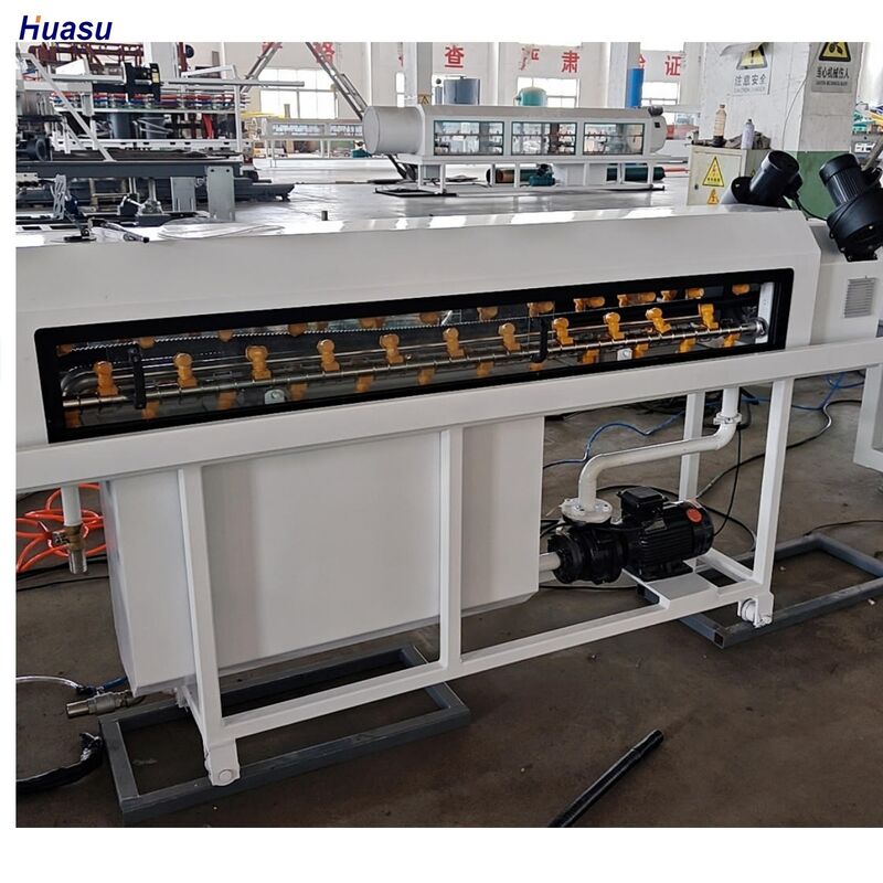 Linea di estrusione di tubi ondulati a parete singola con sistema di raffreddamento ad acqua e rapporto L/D 33/38/40 per il diametro del tubo da 16 mm a 1600 mm