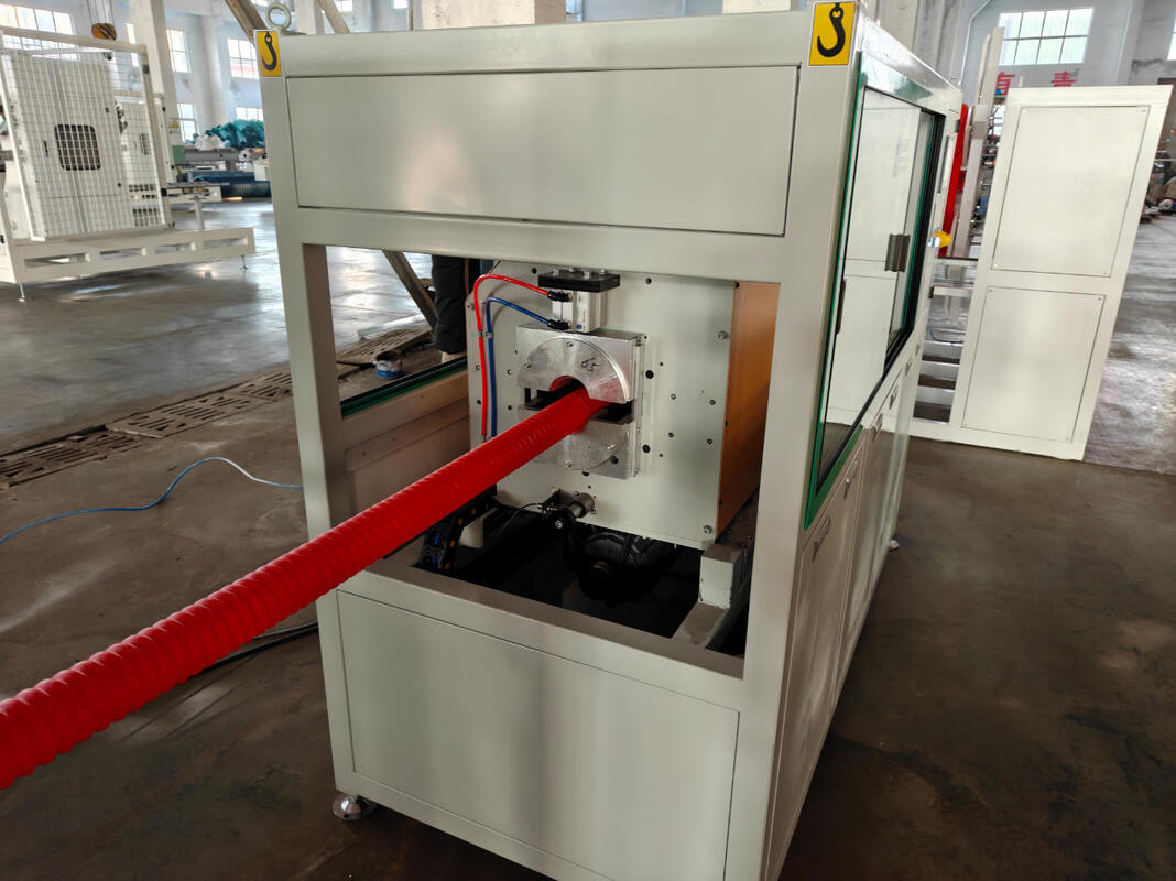 Linea di estrusione di tubi ondulati a doppia parete con raffreddamento continuo ad acqua a pressione, parti elettriche di marca Siemens e capacità di produzione da 100 kg/h a 2000 kg/h