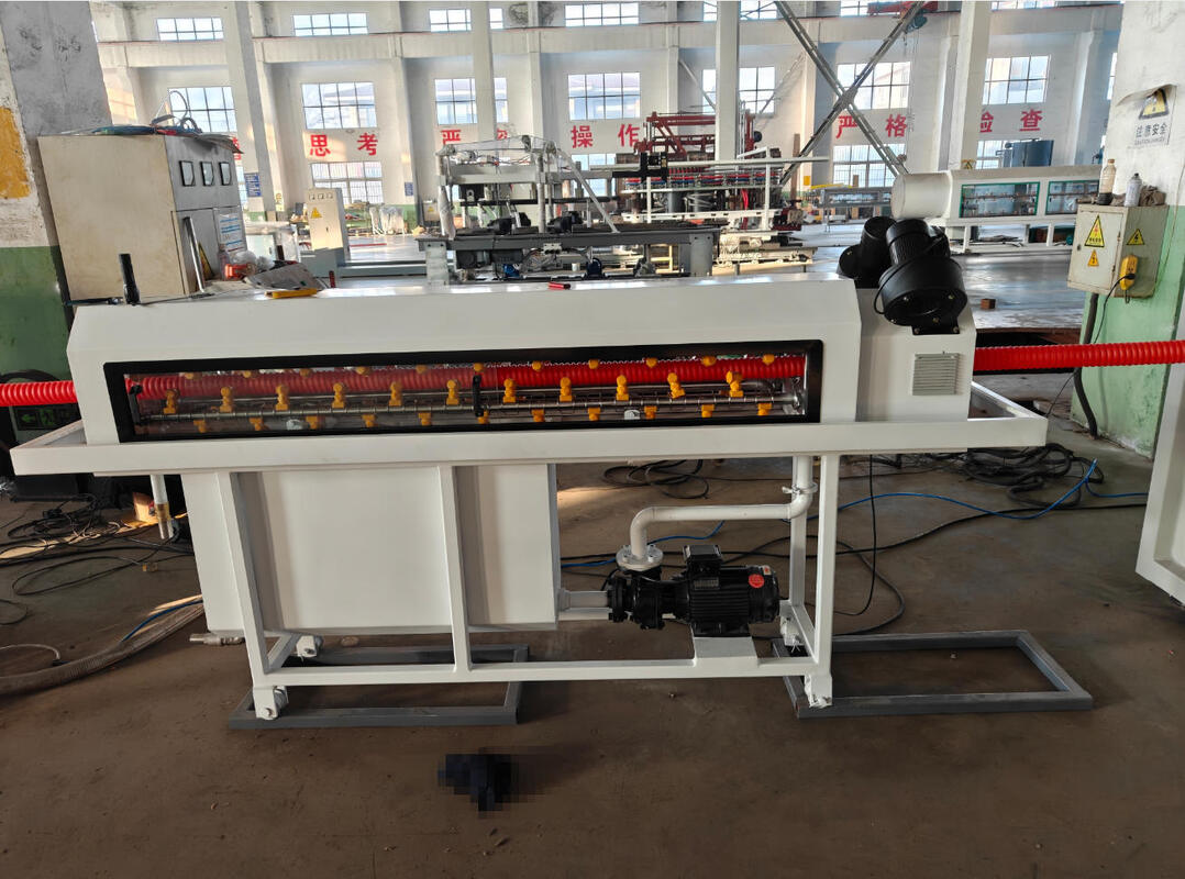 Linea di estrusione per tubi corrugati a doppia parete con materiale ingranaggi 20CrMnTi e componenti elettrici Siemens, con vite e cilindro HV>740