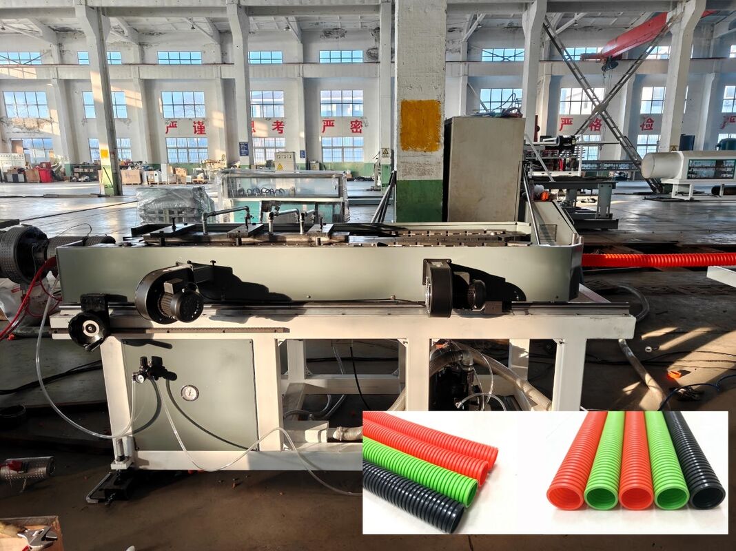 Linea di estrusione per tubi corrugati a parete singola con controllo remoto PLC e componenti elettrici Siemens Schneider per la produzione di tubi durevoli