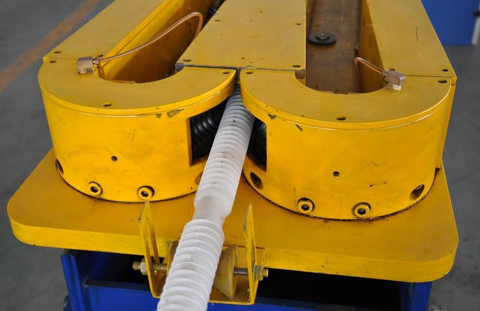 Linea di produzione ondulata a parete semplice del tubo di PE/PP/PVC/EVA, saldatrice di plastica del tubo dei pp