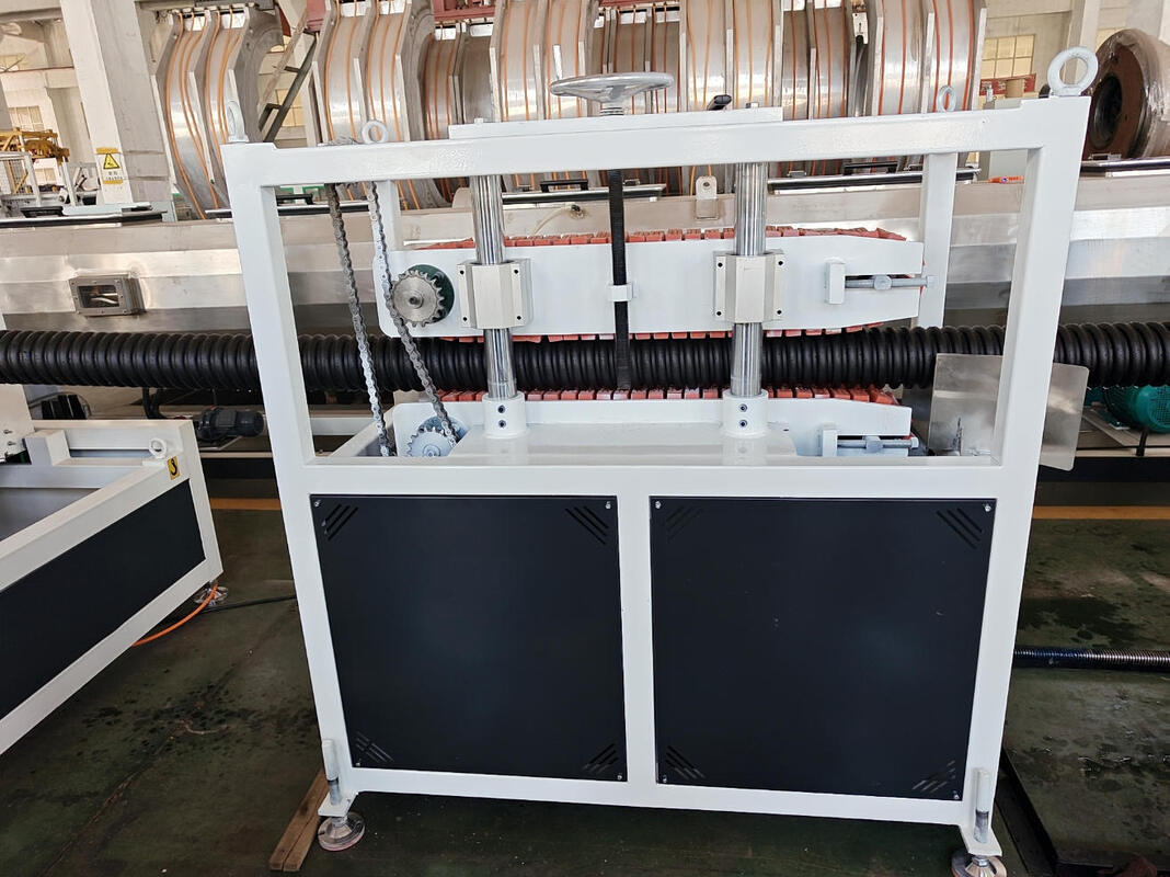 Linea di estrusione di tubi a spirale in PP, compresa la macchina di avvolgimento a rotoli di 100 m e il materiale per tubi in HDPE per soluzioni di tubi industriali