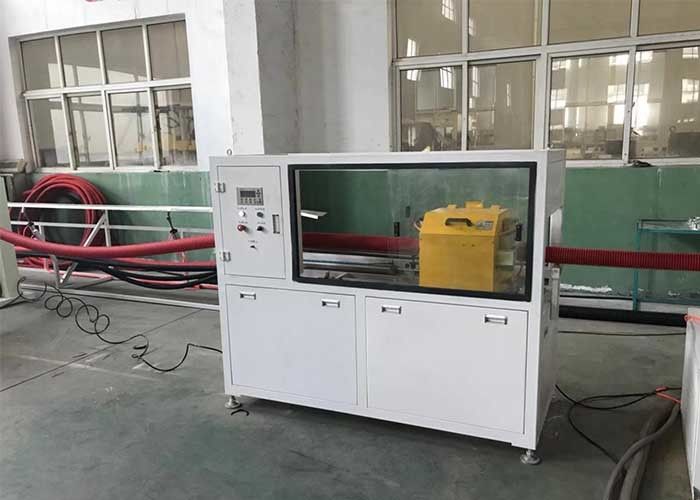 Il PE DWC dei pp ha ondulato il tubo che rende a raffreddamento a aria di macchina la macchina di plastica dell'espulsore del tubo