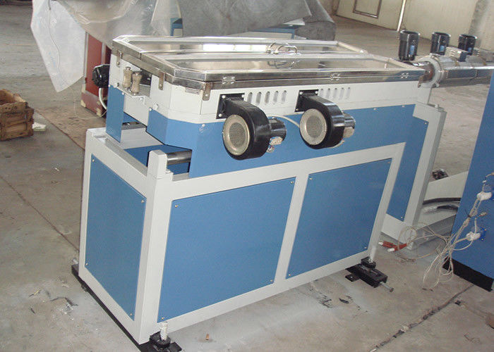 Il PE pp dell'HDPE di plastica PPR del tubo del PVC CPVC di UPVC innaffia la linea di produzione dell'estrusione di tubi del tubo flessibile del tubo del condotto elettrico